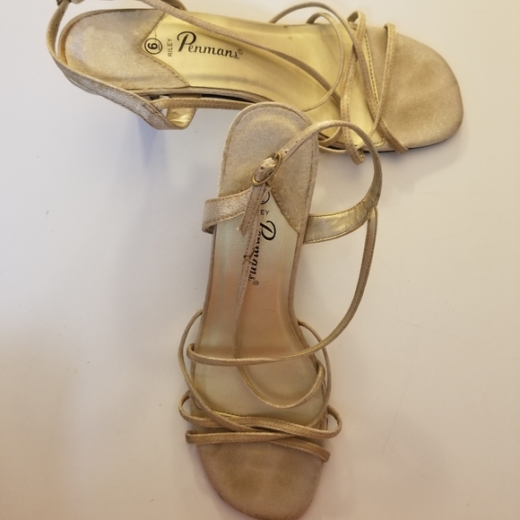 Riley Penmans  beige sandals.  Size: 6 . Good cond - Picture 1 of 5